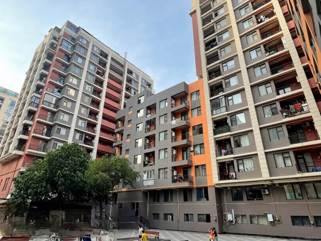 Kirayə verilir 2 otaqlı mənzil 55 m²