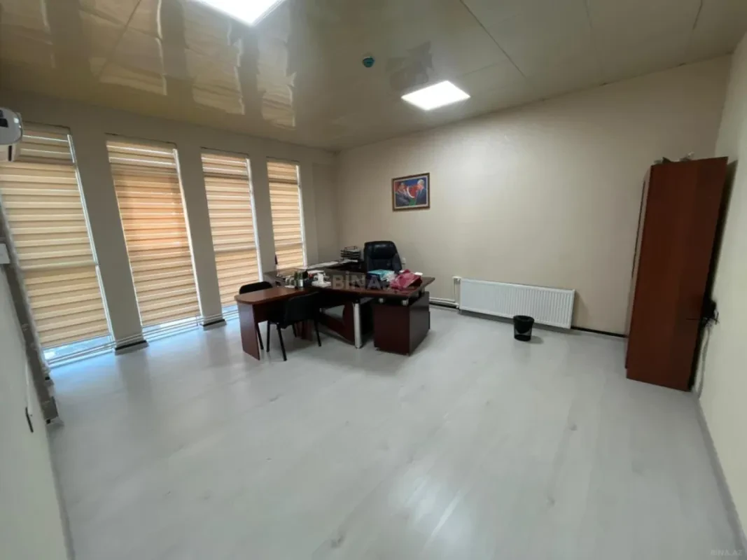 Kirayə verilir 3 otaqlı ofis 80 m²