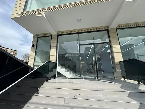 Kirayə verilir obyekt 165 m² — Bakı 165.00 m²