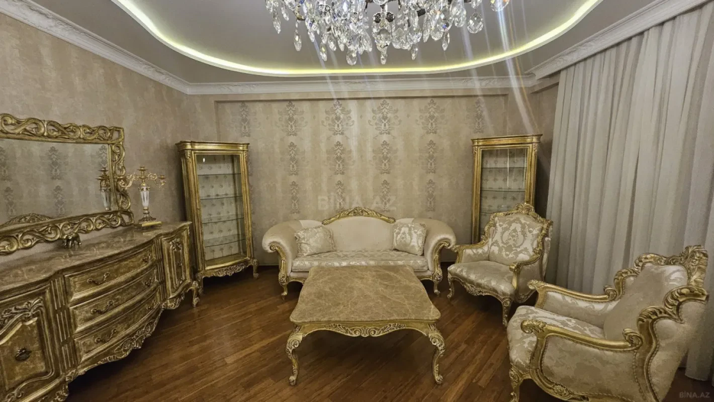 Kirayə verilir 3 otaqlı mənzil 135 m²
