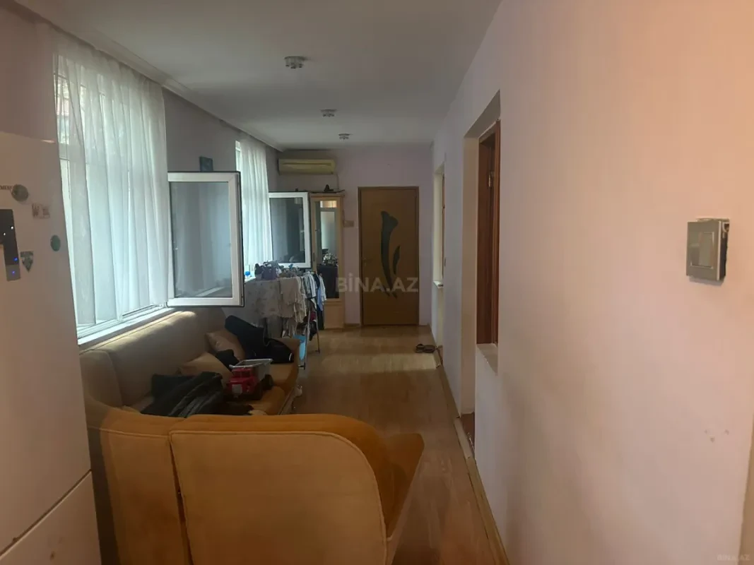 Satılır 4 otaqlı mənzil 100 m²