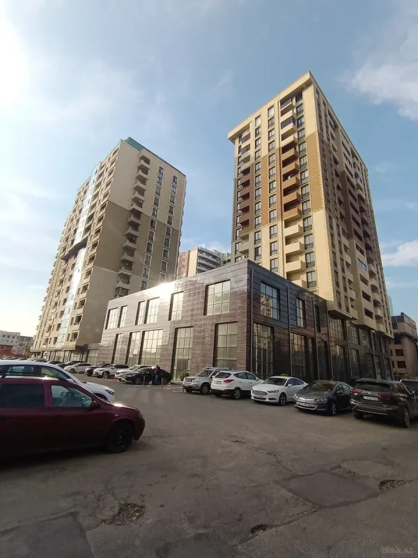 Satılır 3 otaqlı mənzil 106 m²