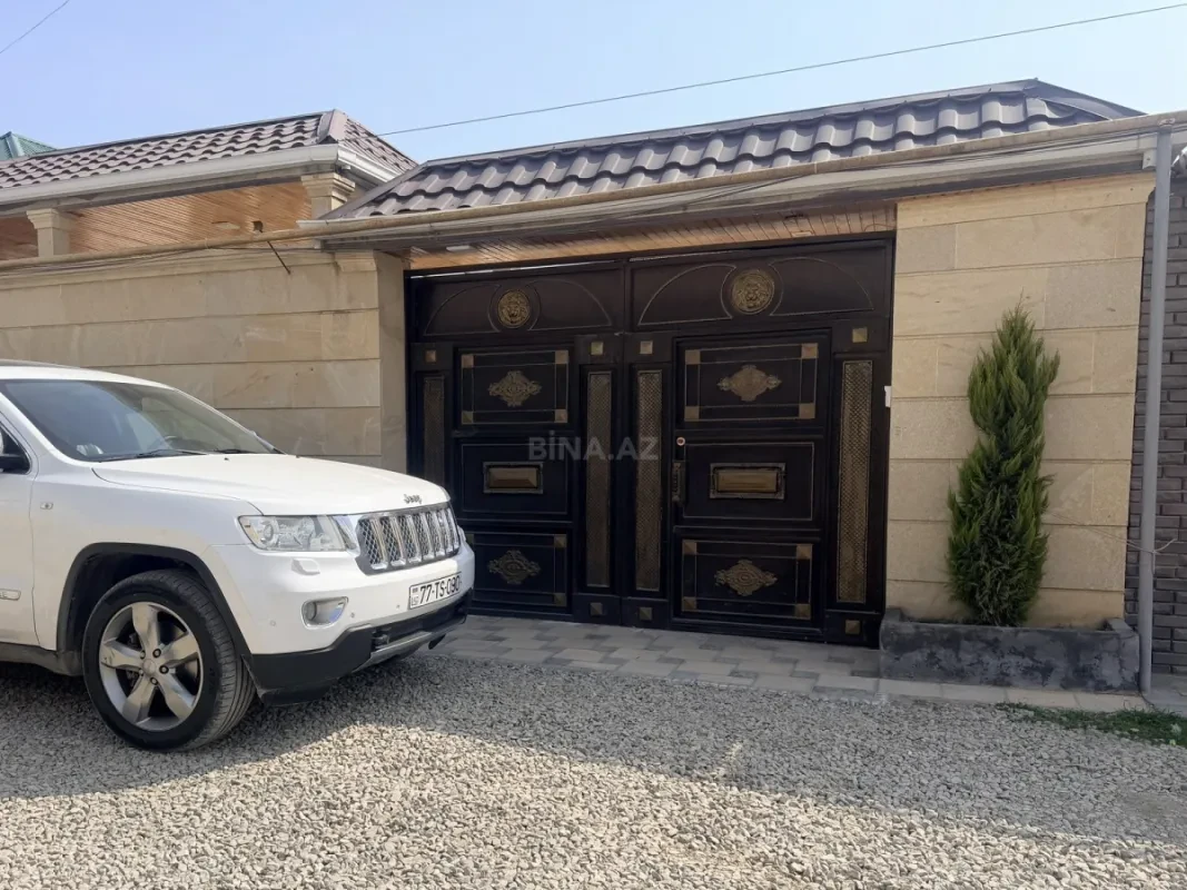 Satılır 4 otaqlı həyət evi 300 m²