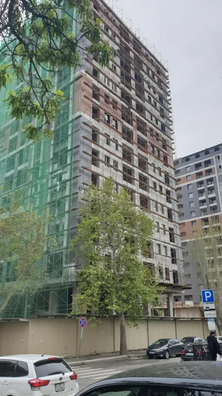 Satılır 2 otaqlı mənzil 101 m²