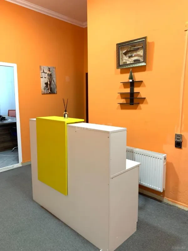 Kirayə verilir 7 otaqlı ofis 125 m²