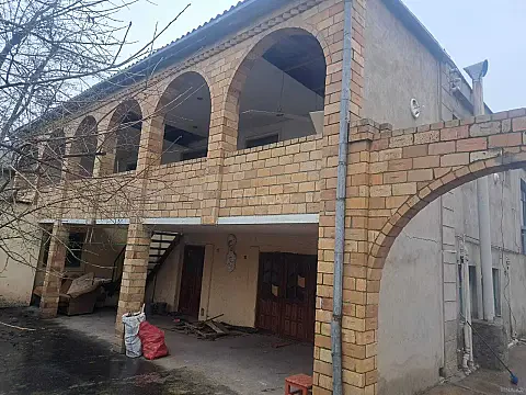 Satılır 7 otaqlı həyət evi 265 m² — Xaçmaz 7 otaq 265.00 m²
