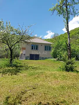 Satılır 5 otaqlı həyət evi 1100 m² — İsmayıllı 5 otaq 1100.00 m²