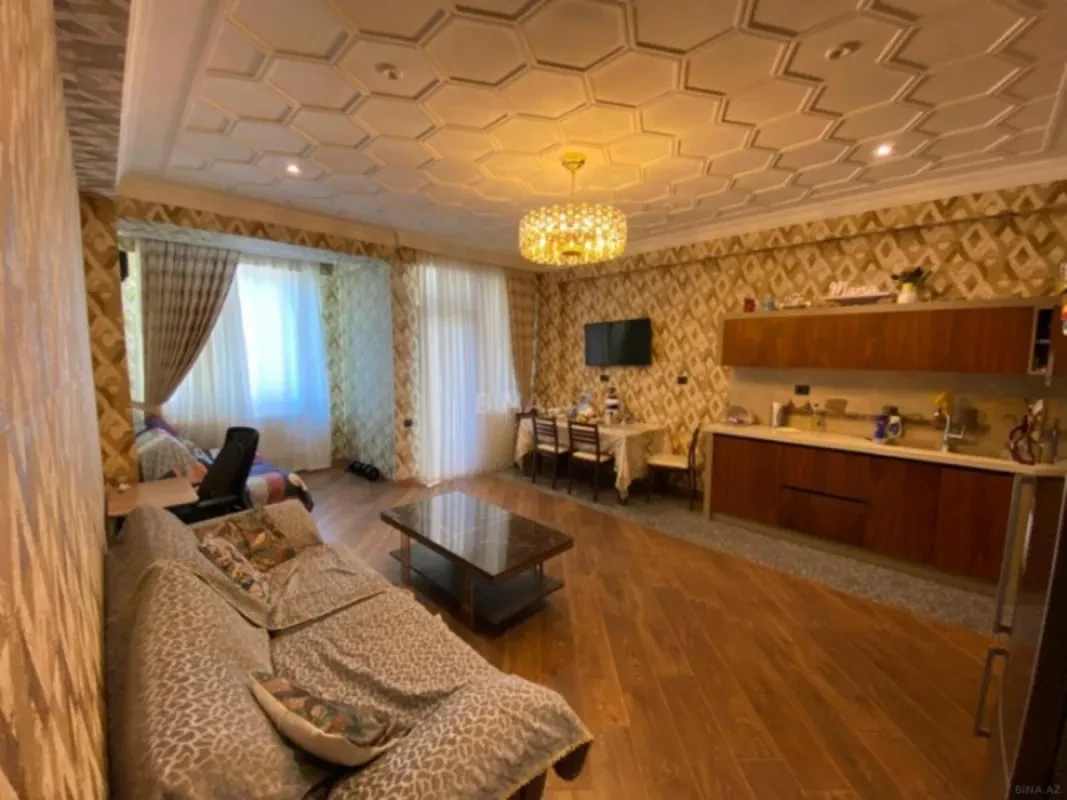 Satılır 2 otaqlı mənzil 72 m²