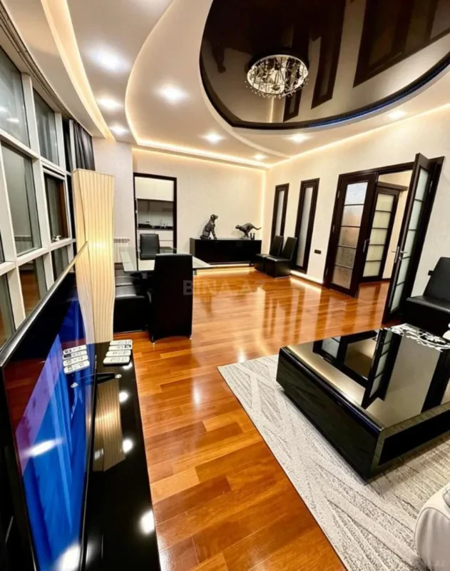 Kirayə verilir 3 otaqlı mənzil 110 m²
