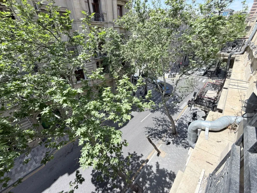 Satılır 3 otaqlı mənzil 120 m²