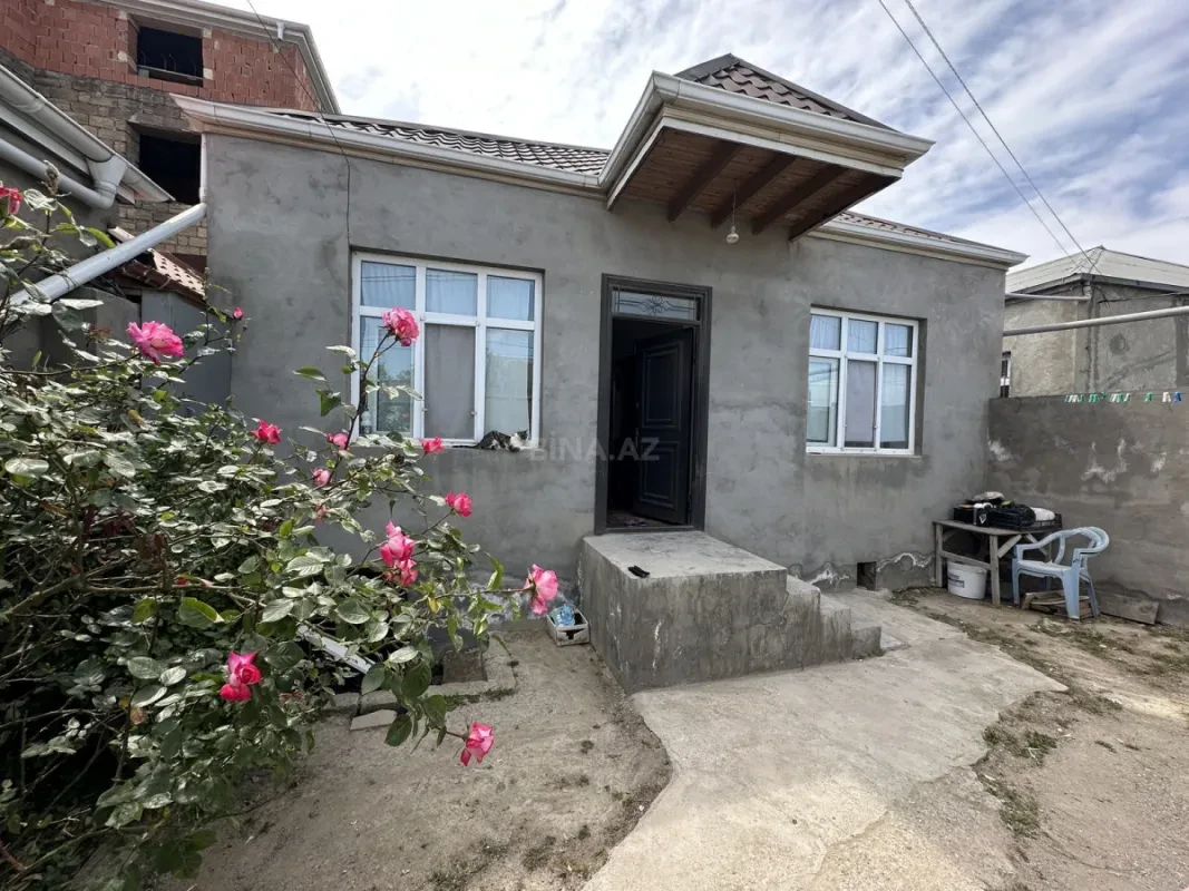 Satılır 4 otaqlı həyət evi 70 m²