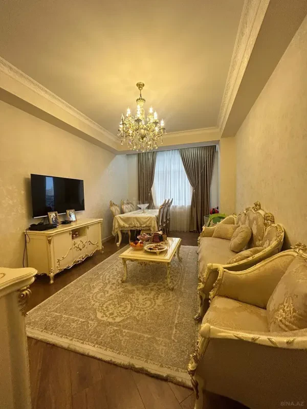 Satılır 2 otaqlı mənzil 97 m²