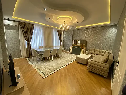 Kirayə verilir 3 otaqlı mənzil 140 m² — Bakı, Nəsimi 3 otaq 140.00 m²