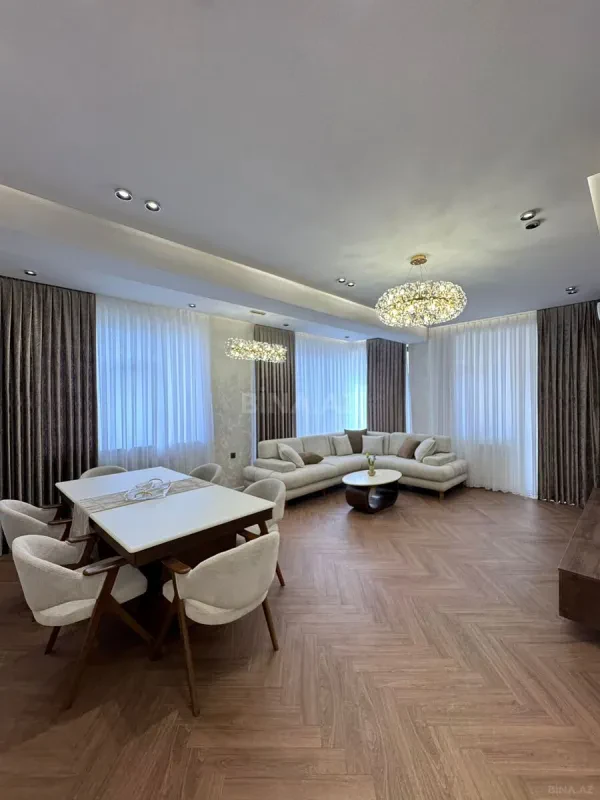 Satılır 3 otaqlı mənzil 122.5 m²