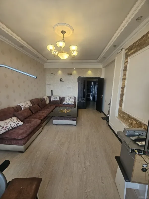 Satılır 1 otaqlı mənzil 60 m²