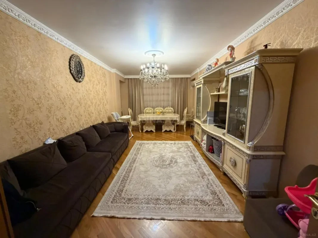 Satılır 3 otaqlı mənzil 115 m²