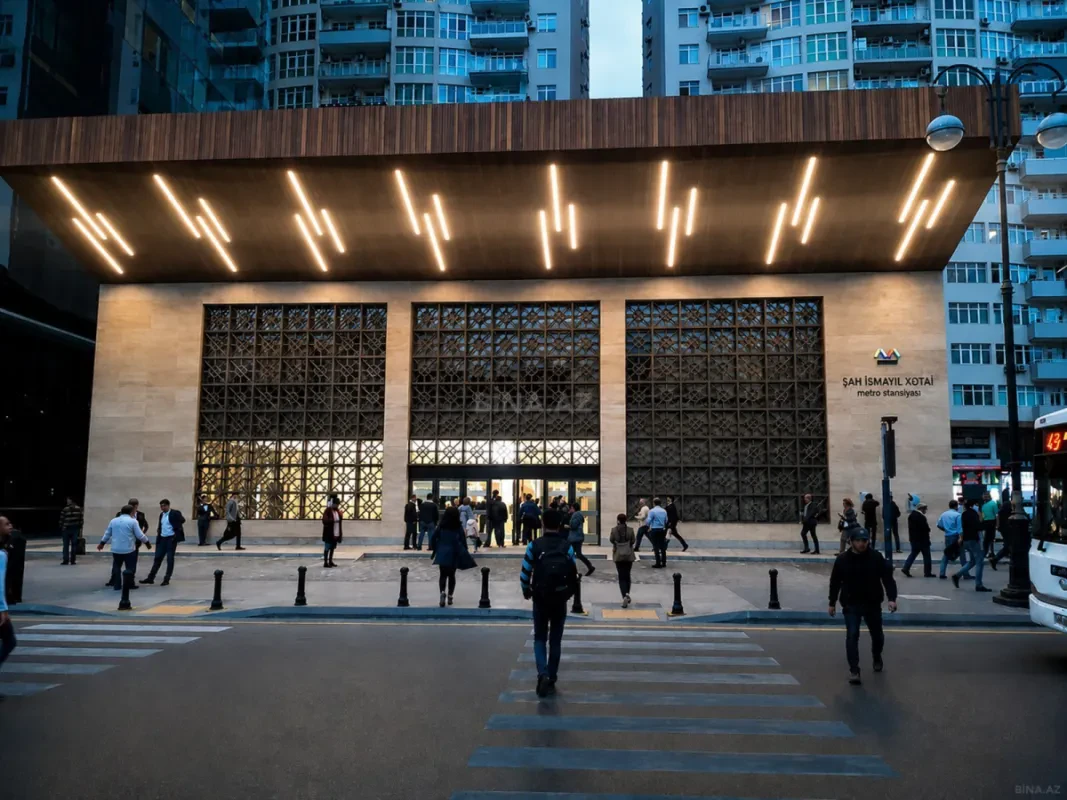 Satılır 4 otaqlı mənzil 186 m²