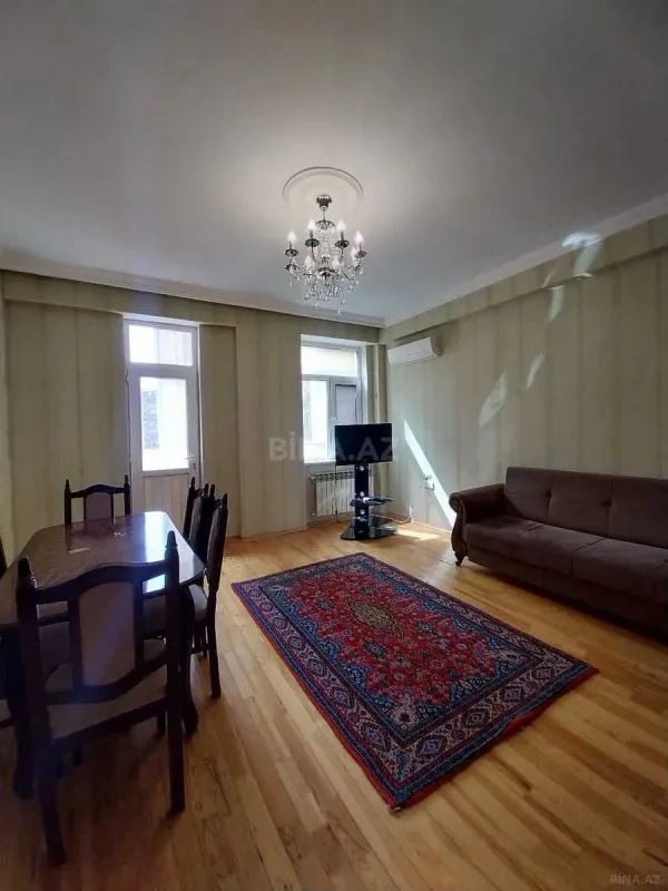 Kirayə verilir 2 otaqlı mənzil 70 m²