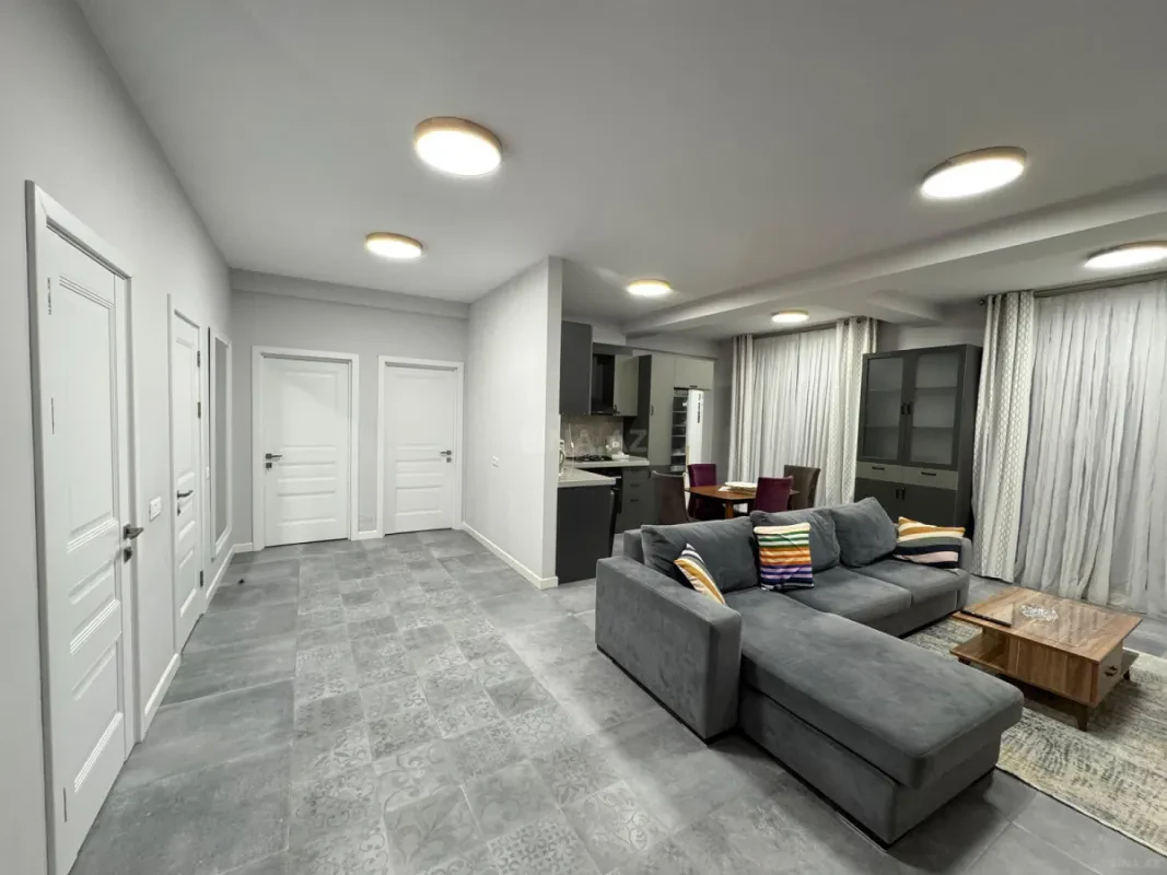 Kirayə verilir 3 otaqlı mənzil 120 m²