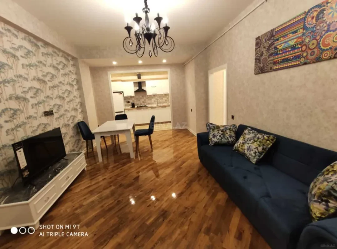 Kirayə verilir 2 otaqlı mənzil 70 m²