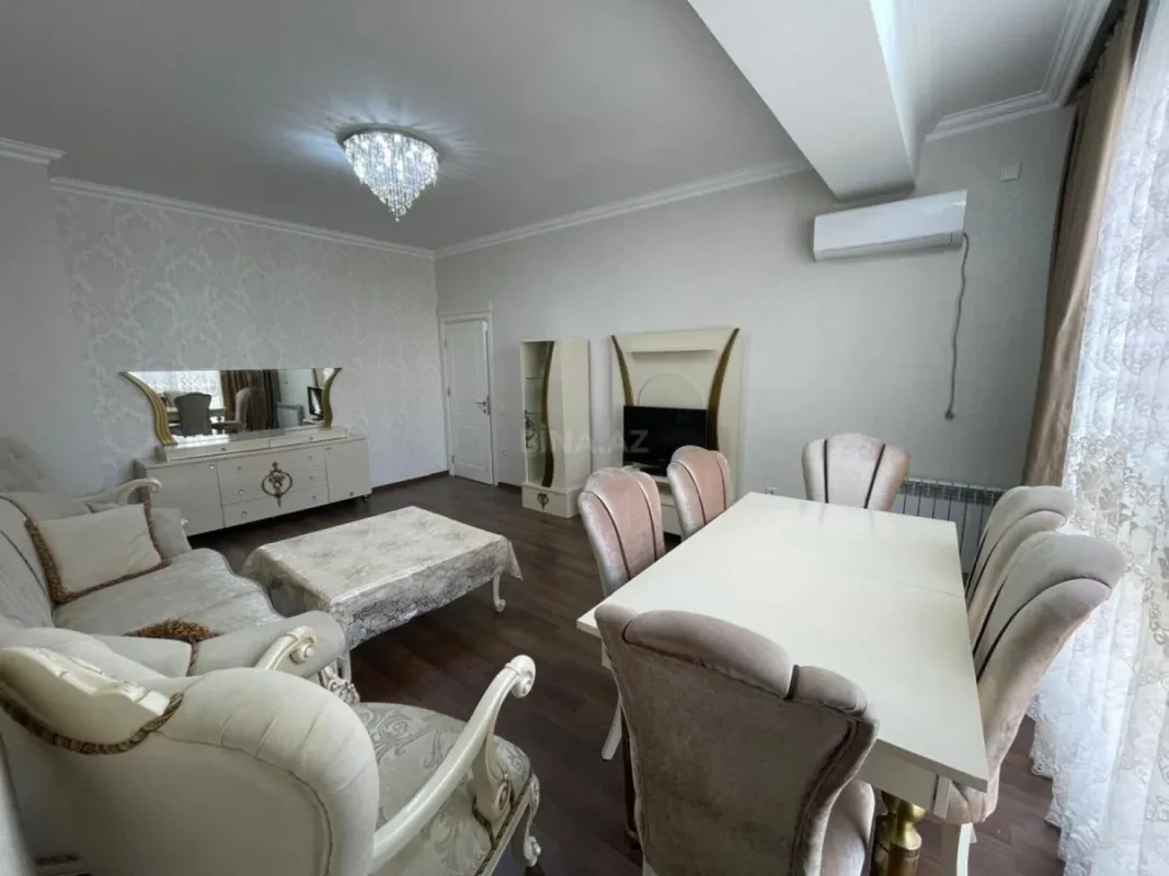 Kirayə verilir 2 otaqlı mənzil 78 m²