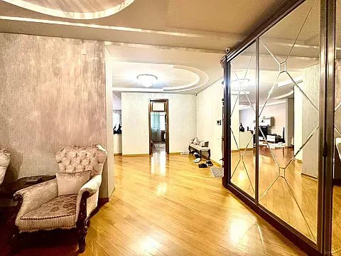 Satılır 7 otaqlı mənzil 360 m² — Bakı, Nərimanov 7 otaq 360.00 m²