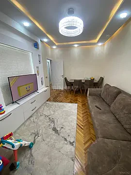 Satılır 3 otaqlı mənzil 90 m² — Bakı, Memar Əcəmi yanı 3 otaq 90.00 m²