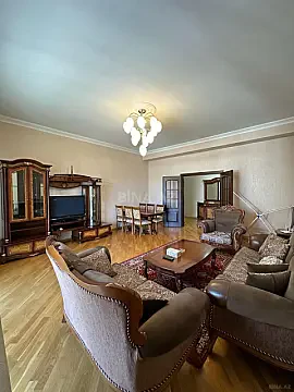 Kirayə verilir 3 otaqlı mənzil 150 m² — Bakı, Sahil qəs. 3 otaq 150.00 m²