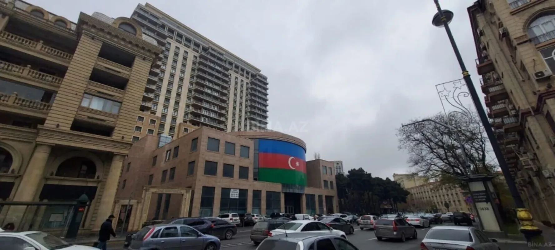 Satılır 2 otaqlı mənzil 110 m²