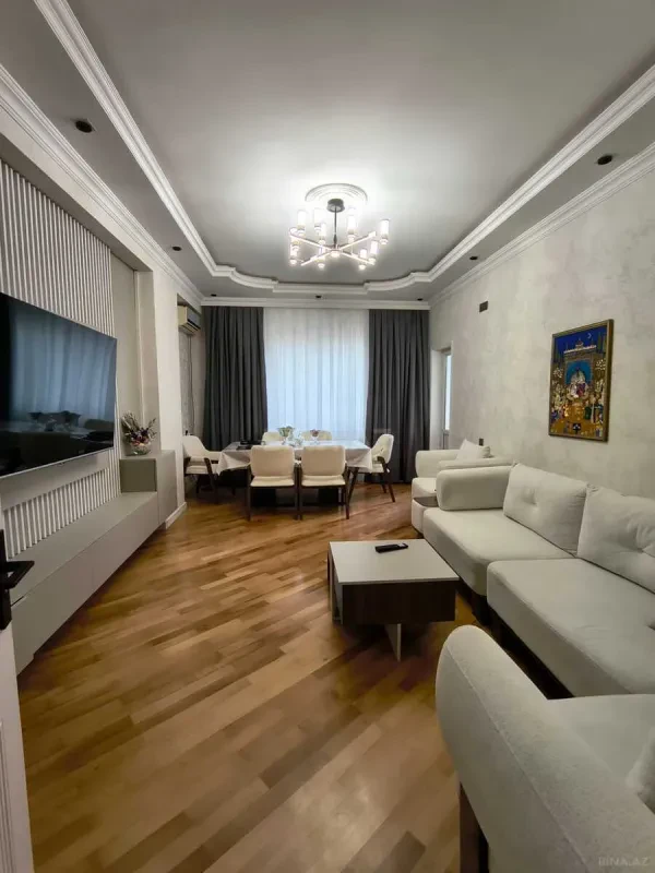 Satılır 3 otaqlı mənzil 114 m²