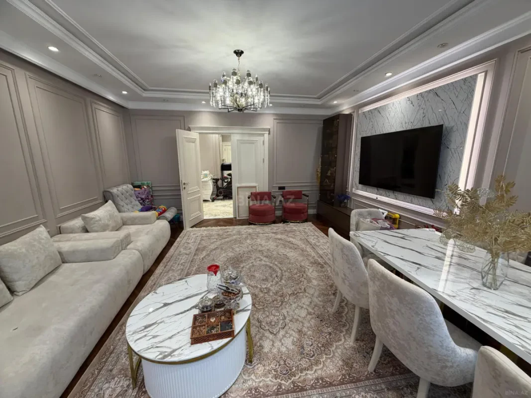 Satılır 3 otaqlı mənzil 137 m²