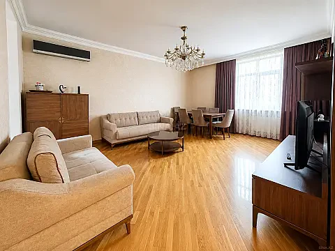 Satılır 3 otaqlı mənzil 125 m² — Bakı, Nizami 3 otaq 125.00 m²