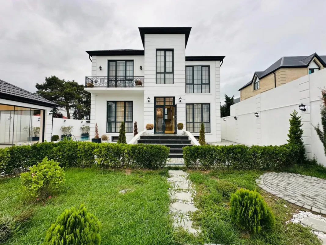 Satılır 5 otaqlı həyət evi 320 m²