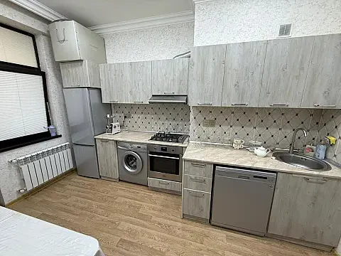 Kirayə verilir 1 otaqlı mənzil 60 m² — Bakı, Memar Əcəmi yanı 1 otaq 60.00 m²