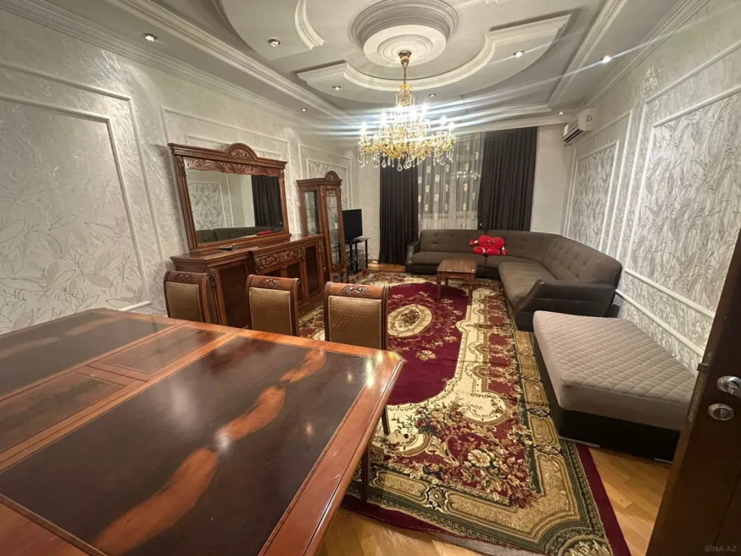 Kirayə verilir 3 otaqlı mənzil 168 m²