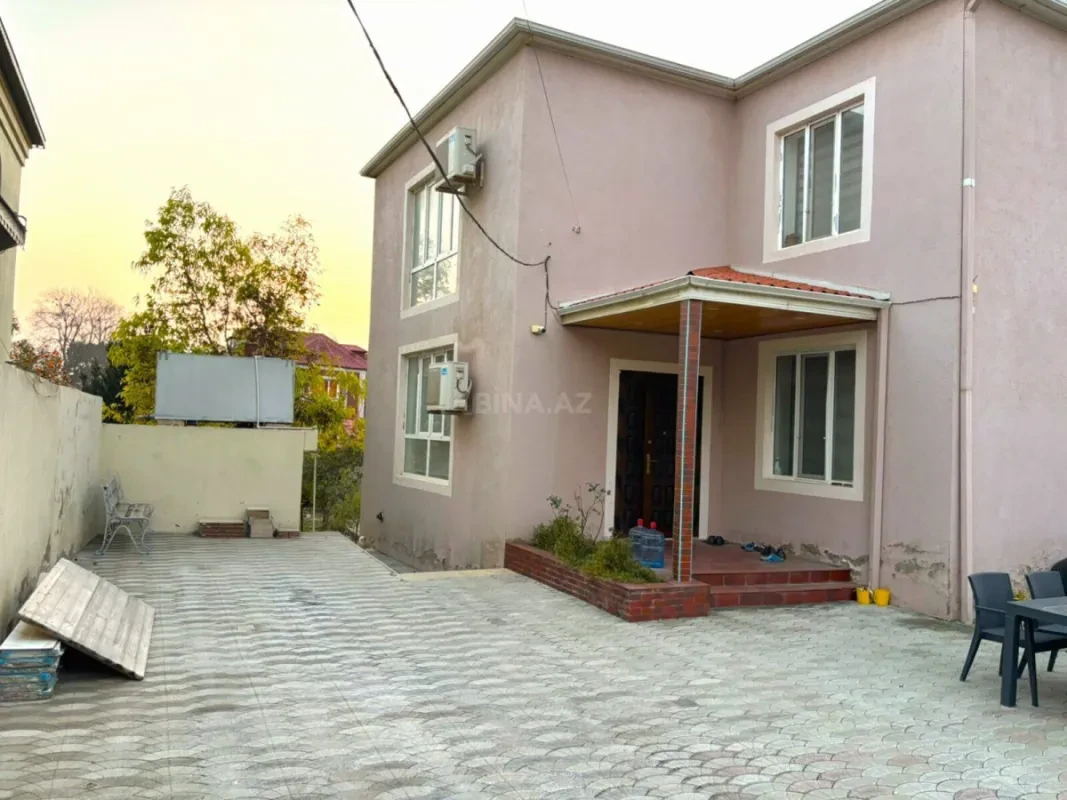 Satılır 7 otaqlı həyət evi 310 m²