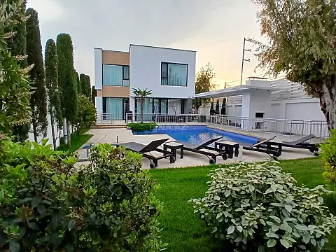 Kirayə verilir 5 otaqlı həyət evi 240 m² — Bakı, Mərdəkan 5 otaq 240.00 m²