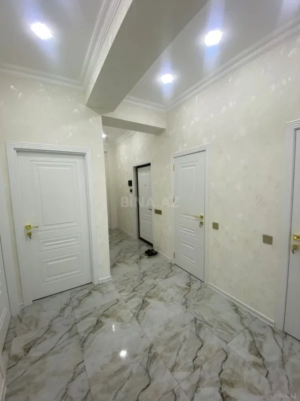 Satılır 3 otaqlı mənzil 82 m²