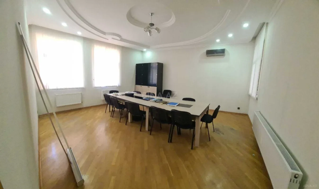 Kirayə verilir 5 otaqlı ofis 250 m²