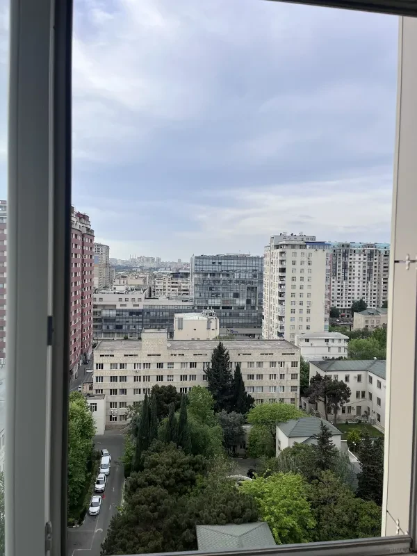 Kirayə verilir 2 otaqlı mənzil 70 m²