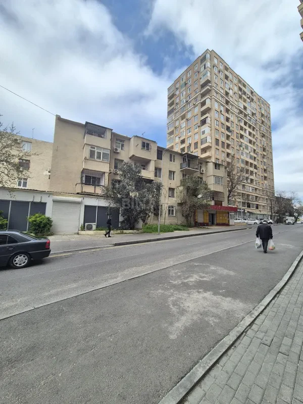 Satılır 1 otaqlı mənzil 35 m²