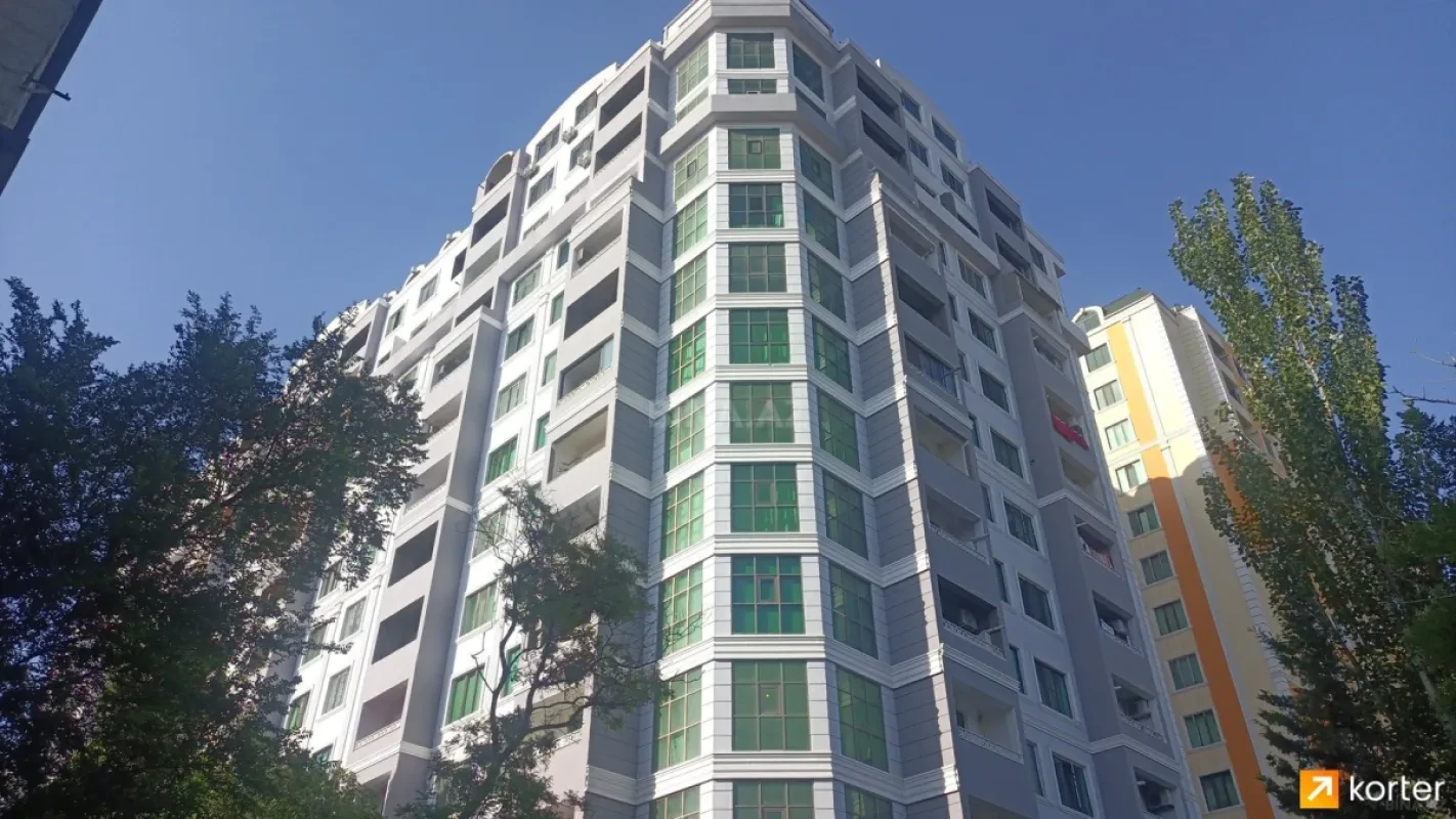 Satılır 4 otaqlı mənzil 170 m²