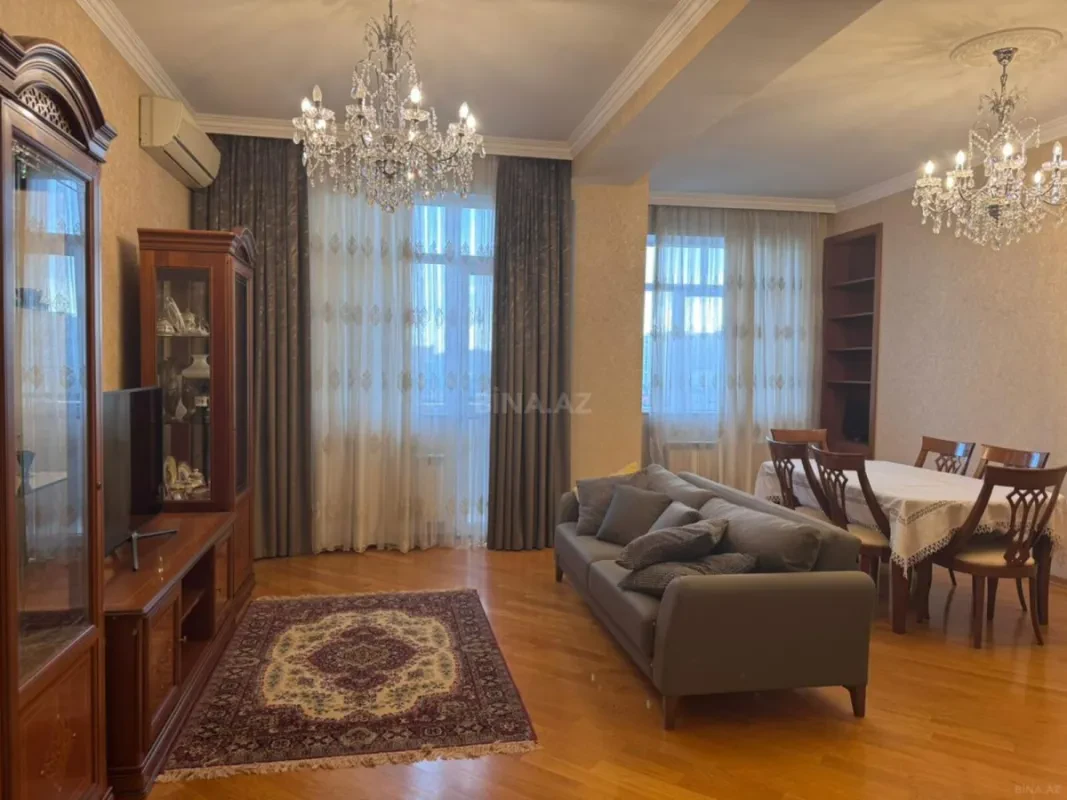 Kirayə verilir 2 otaqlı mənzil 120 m²