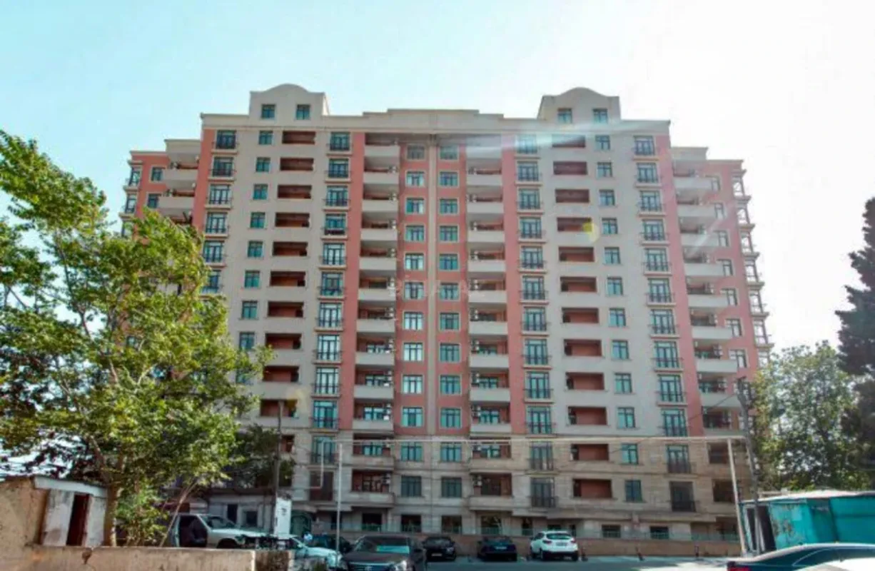 Satılır 2 otaqlı mənzil 115 m²