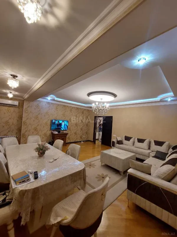 Kirayə verilir 3 otaqlı mənzil 150 m²