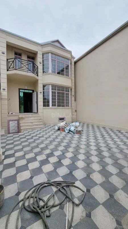 Satılır 4 otaqlı həyət evi 190 m²