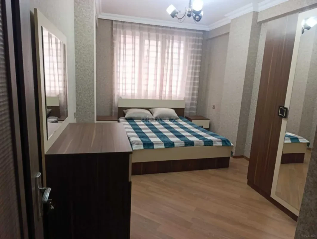 Kirayə verilir 2 otaqlı mənzil 65 m²