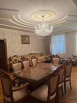 Satılır 4 otaqlı mənzil 175 m² — Bakı 4 otaq 175.00 m²