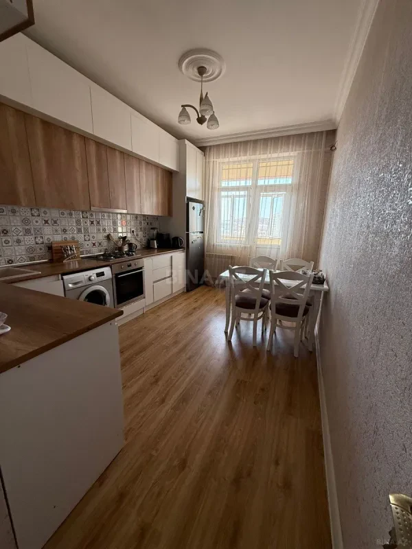 Kirayə verilir 2 otaqlı mənzil 103 m²