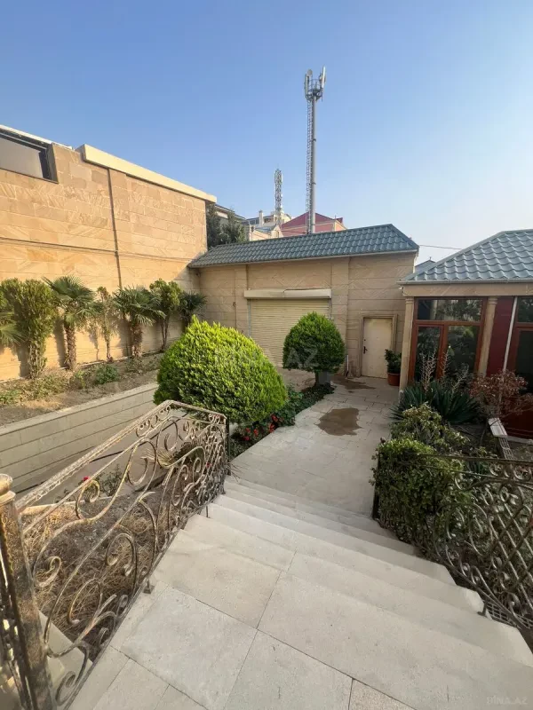 Kirayə verilir 6 otaqlı həyət evi 570 m²